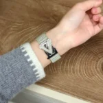 V-Clasp Leather Band-001